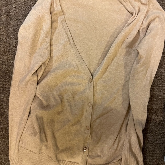 Mostly Women’s Different Types Of Tops. One Male Adult T-Shirt. - Picture 3 of 16